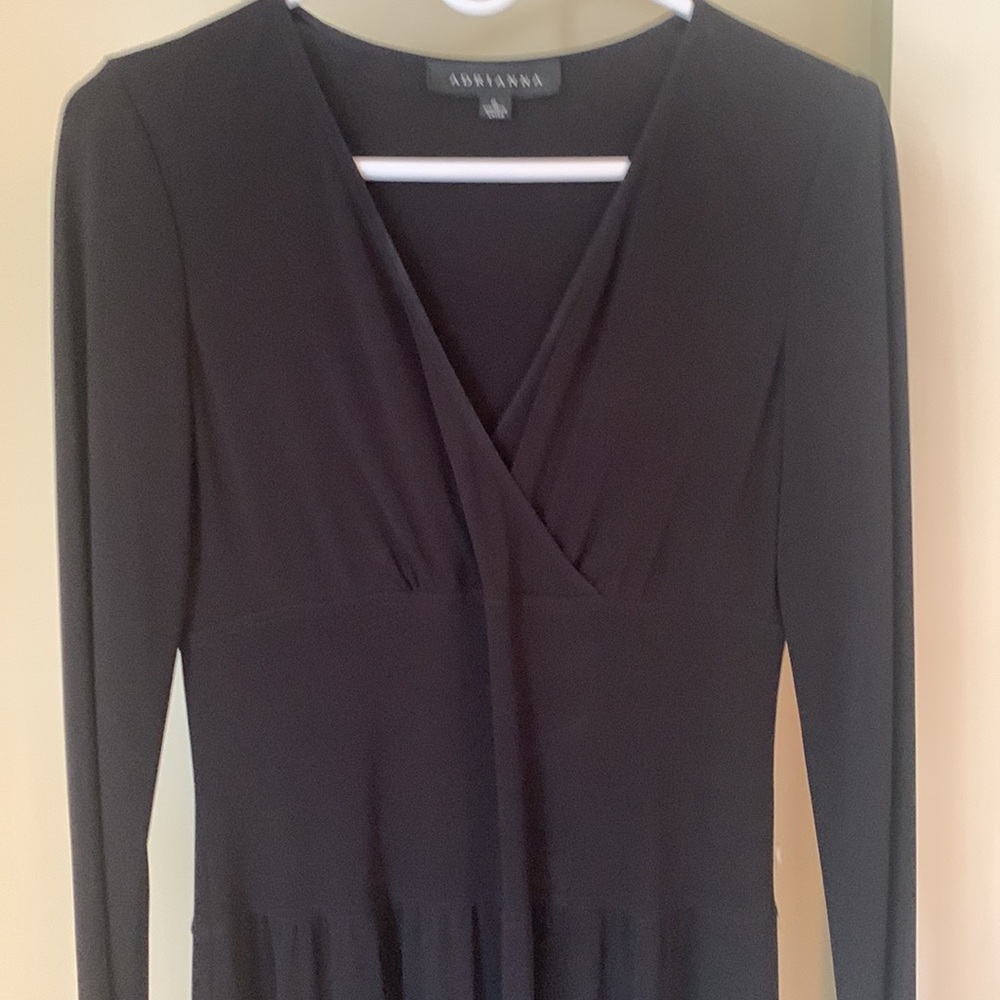 Adriana, size 6, pre worn long sleeve dress - Picture 3 of 6